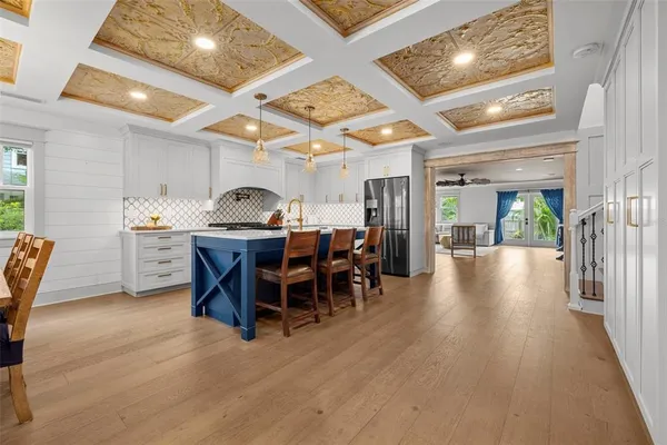 $1,449,000 | 2420 14th Street North, St. Petersburg, FL 33704