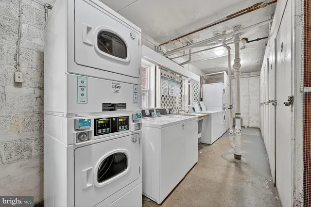 $398,000 | 1404 12th Street North, Unit 21, Arlington, VA 22209