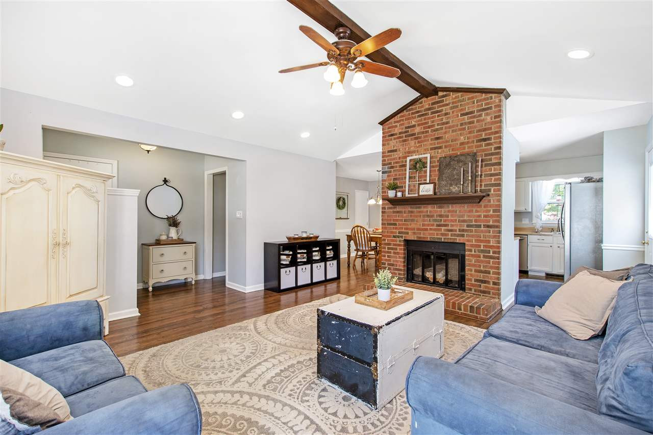 6904 Glendower Road Raleigh, NC 27613 - Photo 6 of 29 Living Room