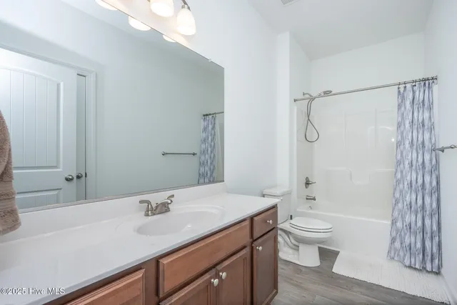 $575,000 | 107 Tyler Way, Moyock, NC 27958