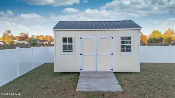 $575,000 | 107 Tyler Way, Moyock, NC 27958