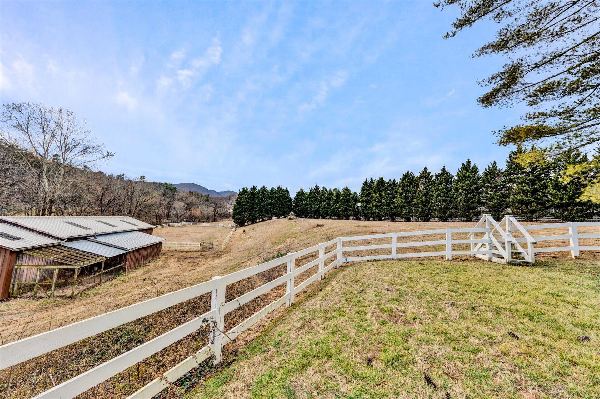 1542 Electric Road Southwest Roanoke, VA 24018 - Photo 57 of 80 52-DSC00157