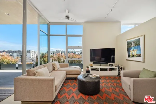 $6,400 | 4080 Glencoe Avenue, Unit 420, Marina del Rey, CA 90292