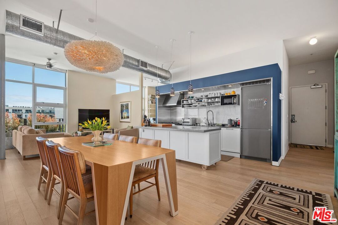 4080 Glencoe Avenue, Unit 420 Marina del Rey, CA 90292 - Photo 5 of 40 a kitchen with a sink and cabinets