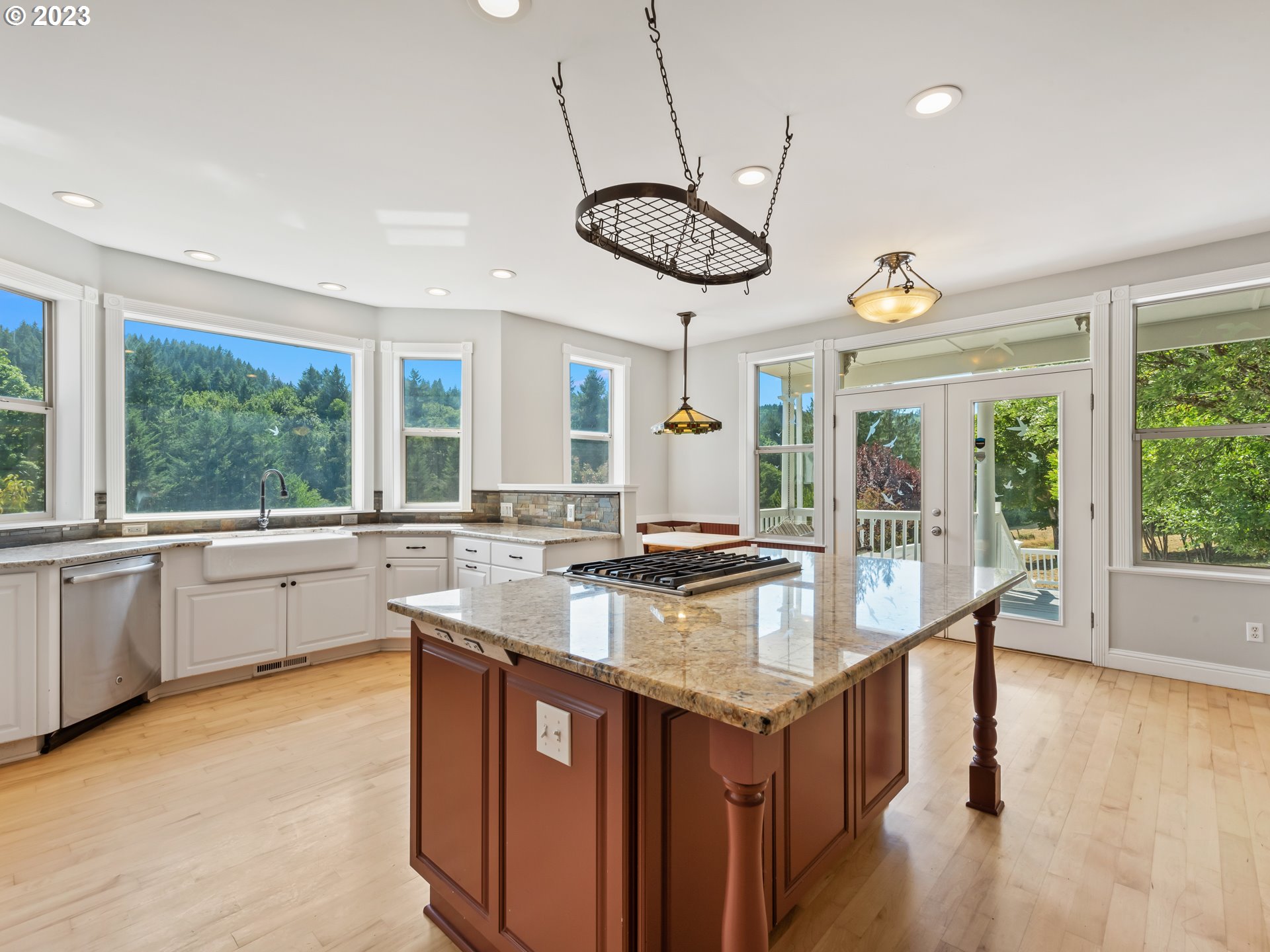 32762 Bellcrest Road Scappoose, OR 97056 - Photo 11 of 48 Gallery Image 11