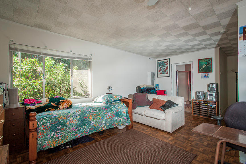 2534 Las Positas Road Santa Barbara, CA 93105 - Photo 3 of 11 2534_backroom_1