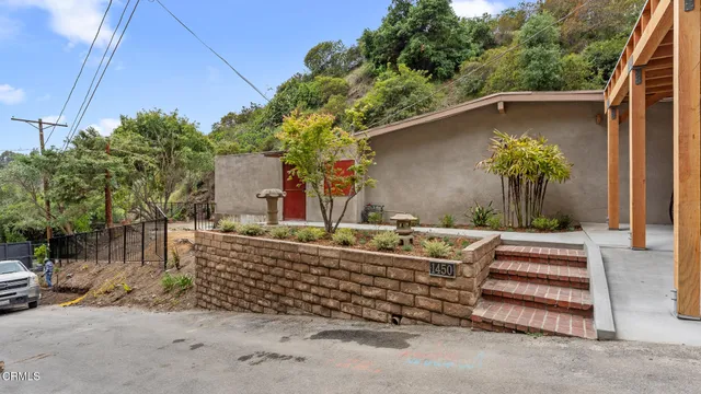 a view of a house with a garage