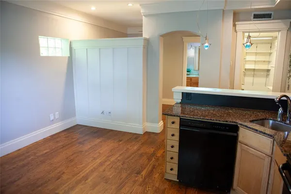 $1,395 | 5837 Velasco Avenue, Unit 102, Dallas, TX 75206