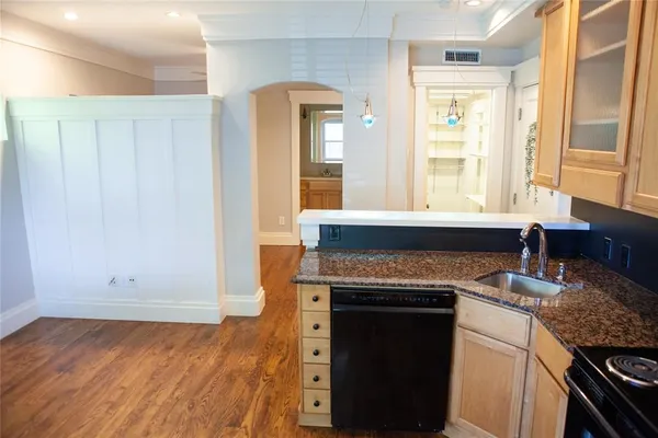 $1,395 | 5837 Velasco Avenue, Unit 102, Dallas, TX 75206