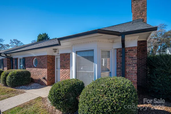 $215,000 | 1212 East Franklin Boulevard, Unit D, Gastonia, NC 28054