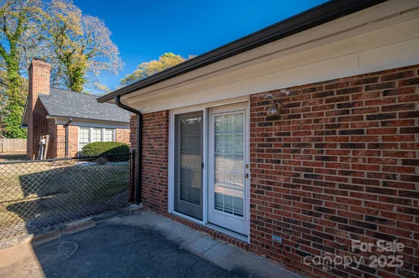a view of entrance door of the house