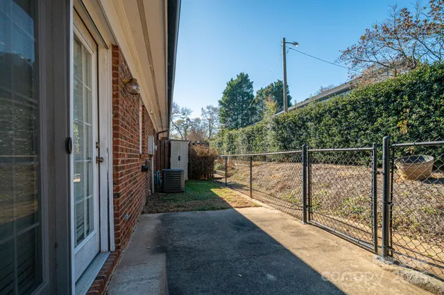 $215,000 | 1212 East Franklin Boulevard, Unit D, Gastonia, NC 28054