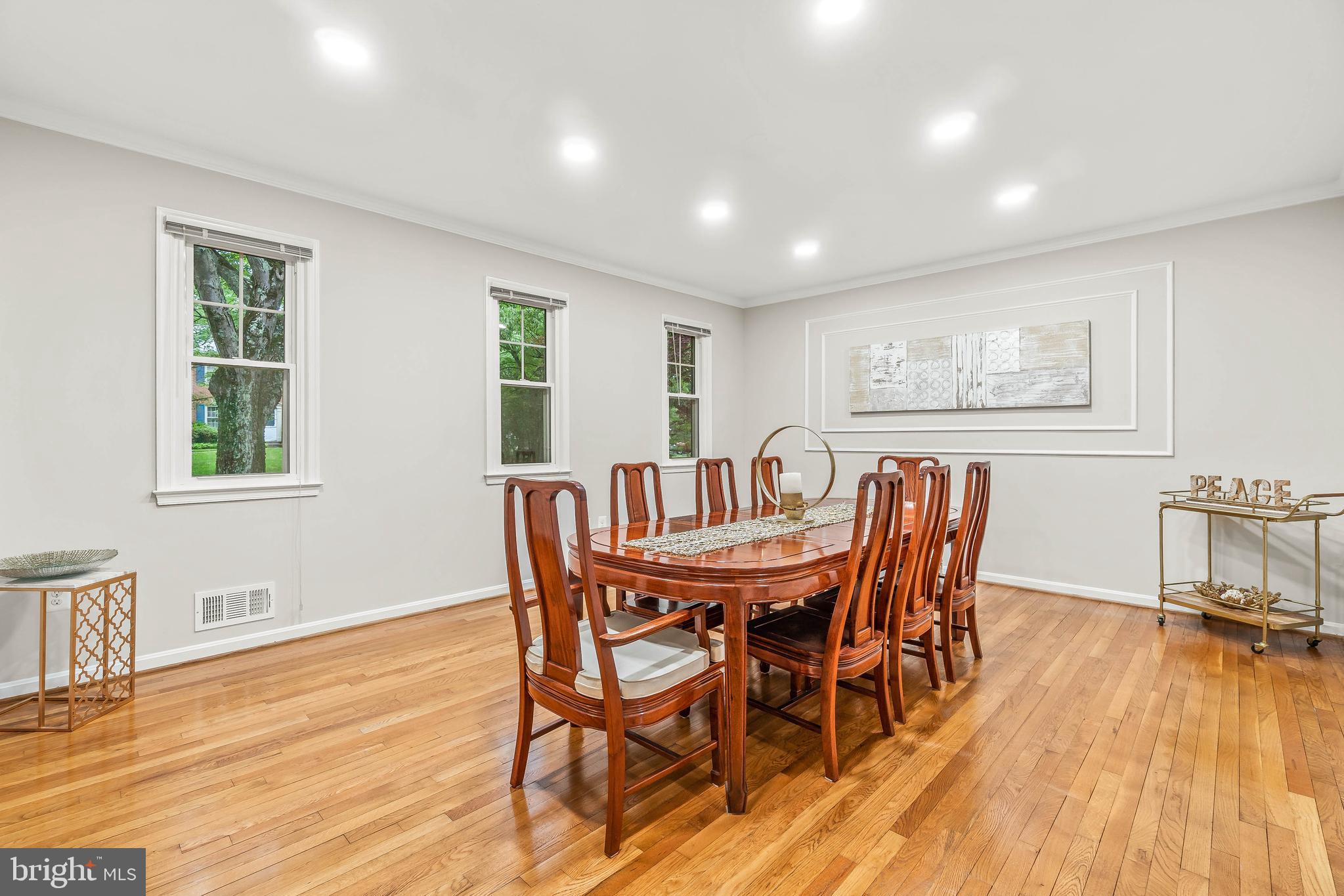 15512 Williston Road Silver Spring, MD 20905 - Photo 8 of 42 Dining Room