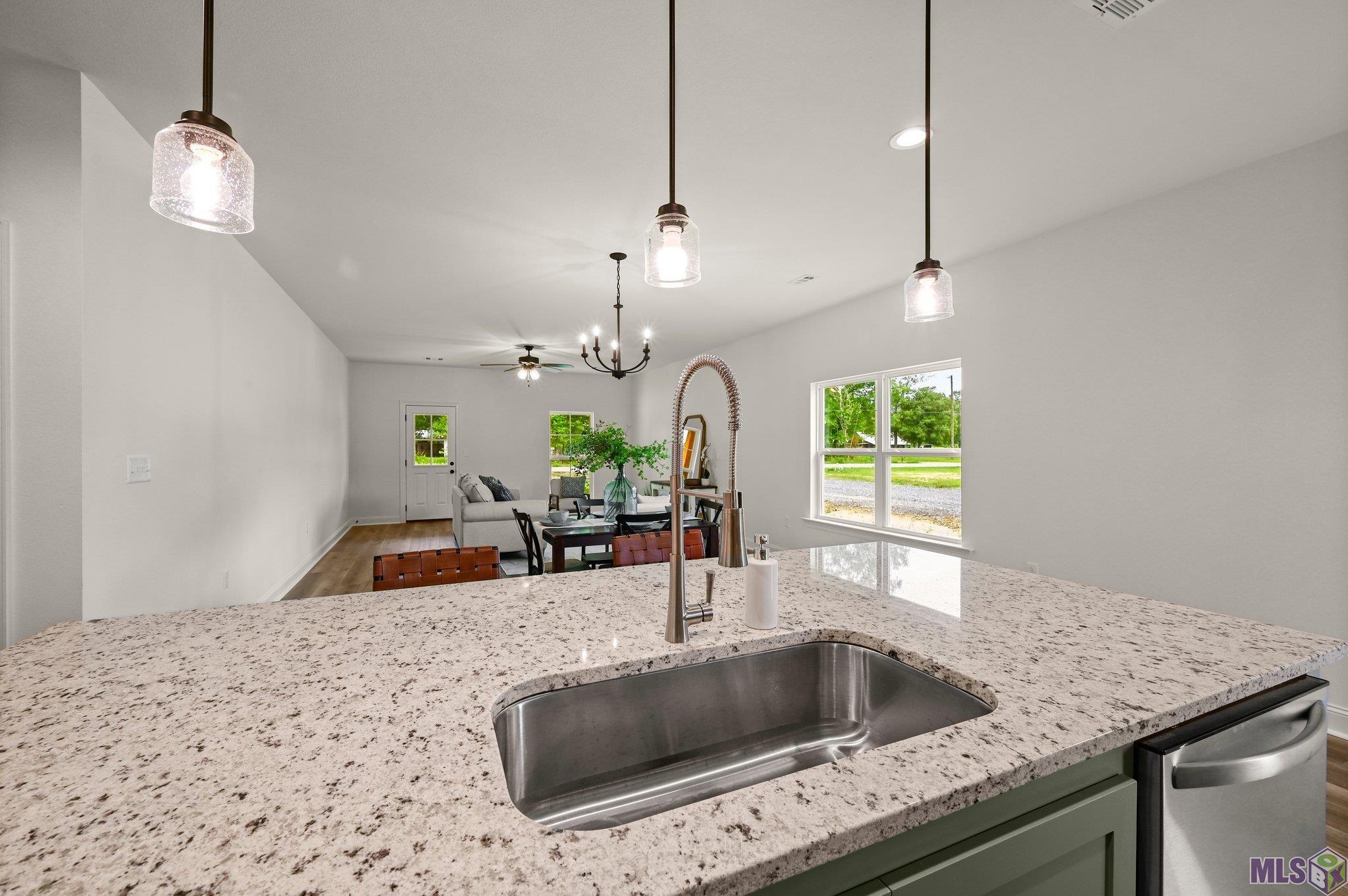 33234 Clinton Allen Road Denham Springs, LA 70706 - Photo 9 of 21
