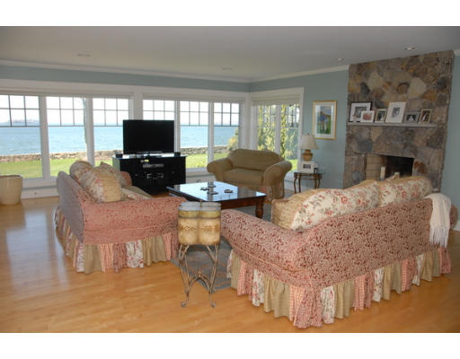 65 Galloupes Point Road Swampscott, MA 01907 - Photo 13 of 22 Gallery Image 13
