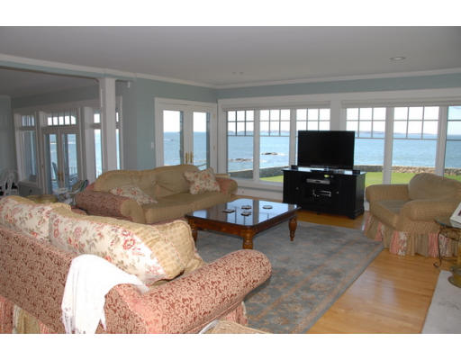 65 Galloupes Point Road Swampscott, MA 01907 - Photo 14 of 22 Gallery Image 14