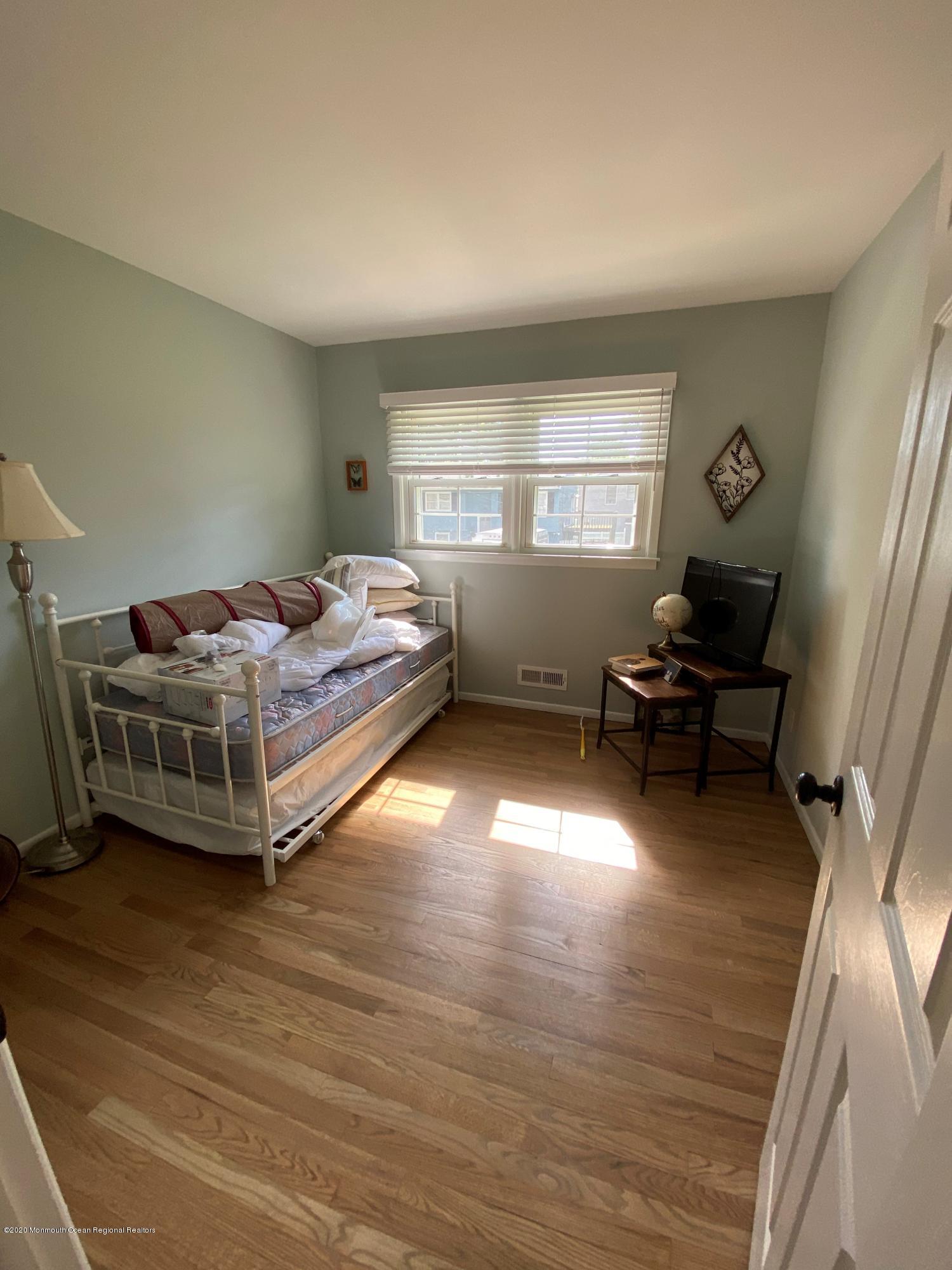 1235 Woods End Road Point Pleasant, NJ 08742 - Photo 16 of 24 3rd bedroom