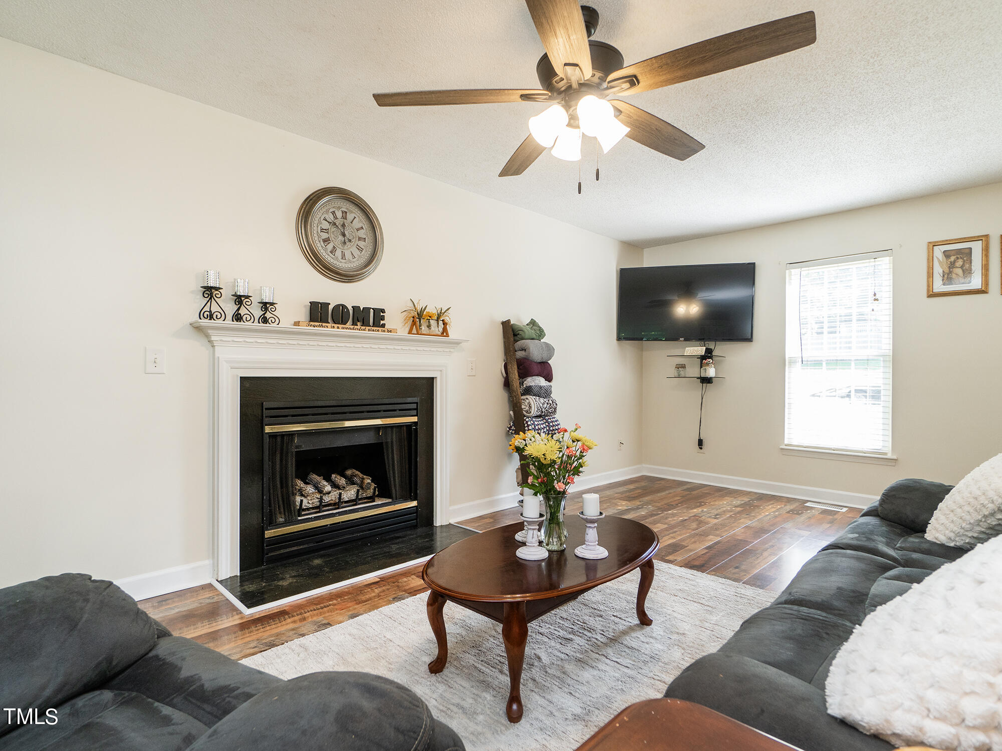 600 Thompson Road Graham, NC 27253 - Photo 8 of 38 08 600_ThompsonRd LivRm4