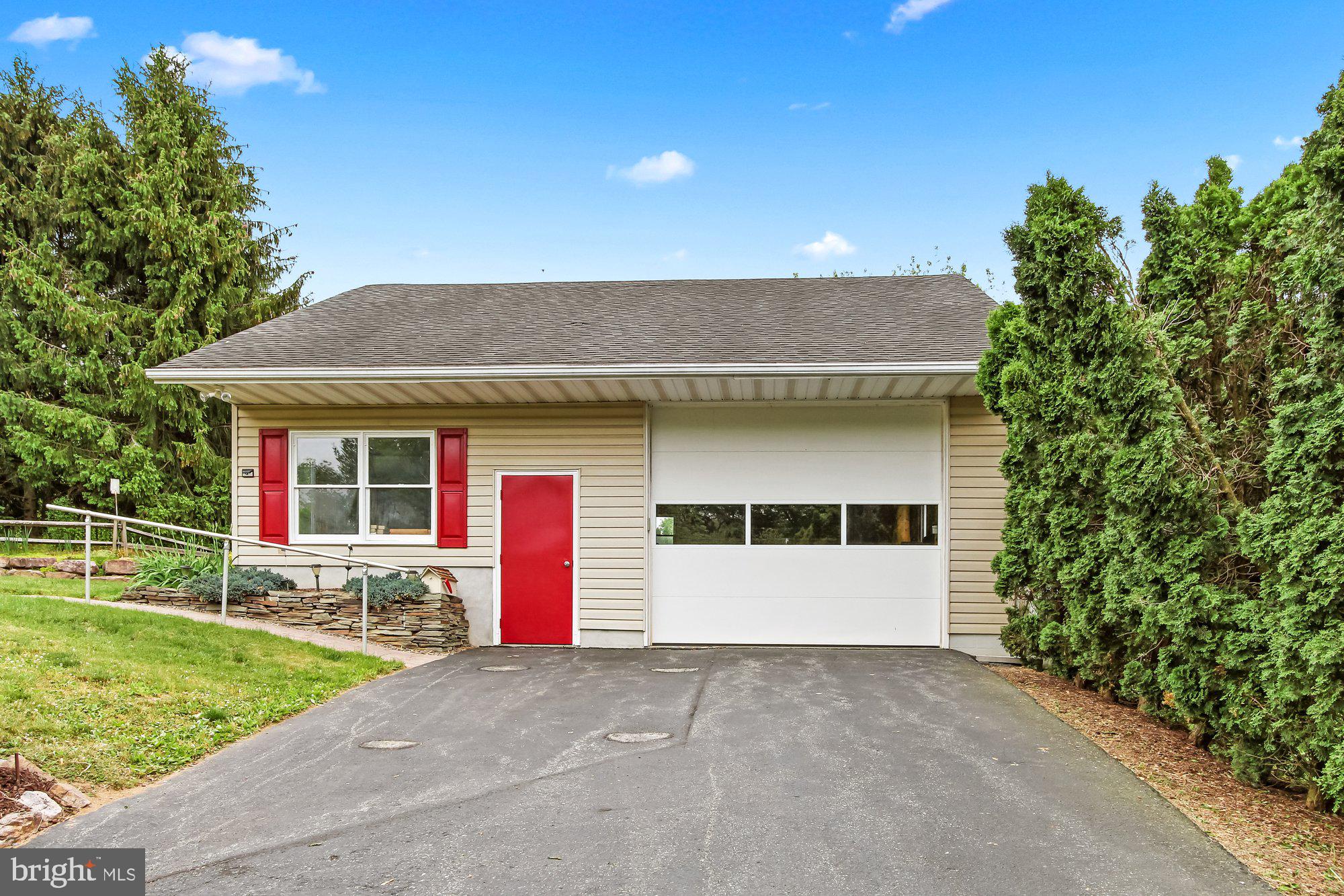 313 Rake Road Mohrsville, PA 19541 - Photo 6 of 28 Gallery Image 6