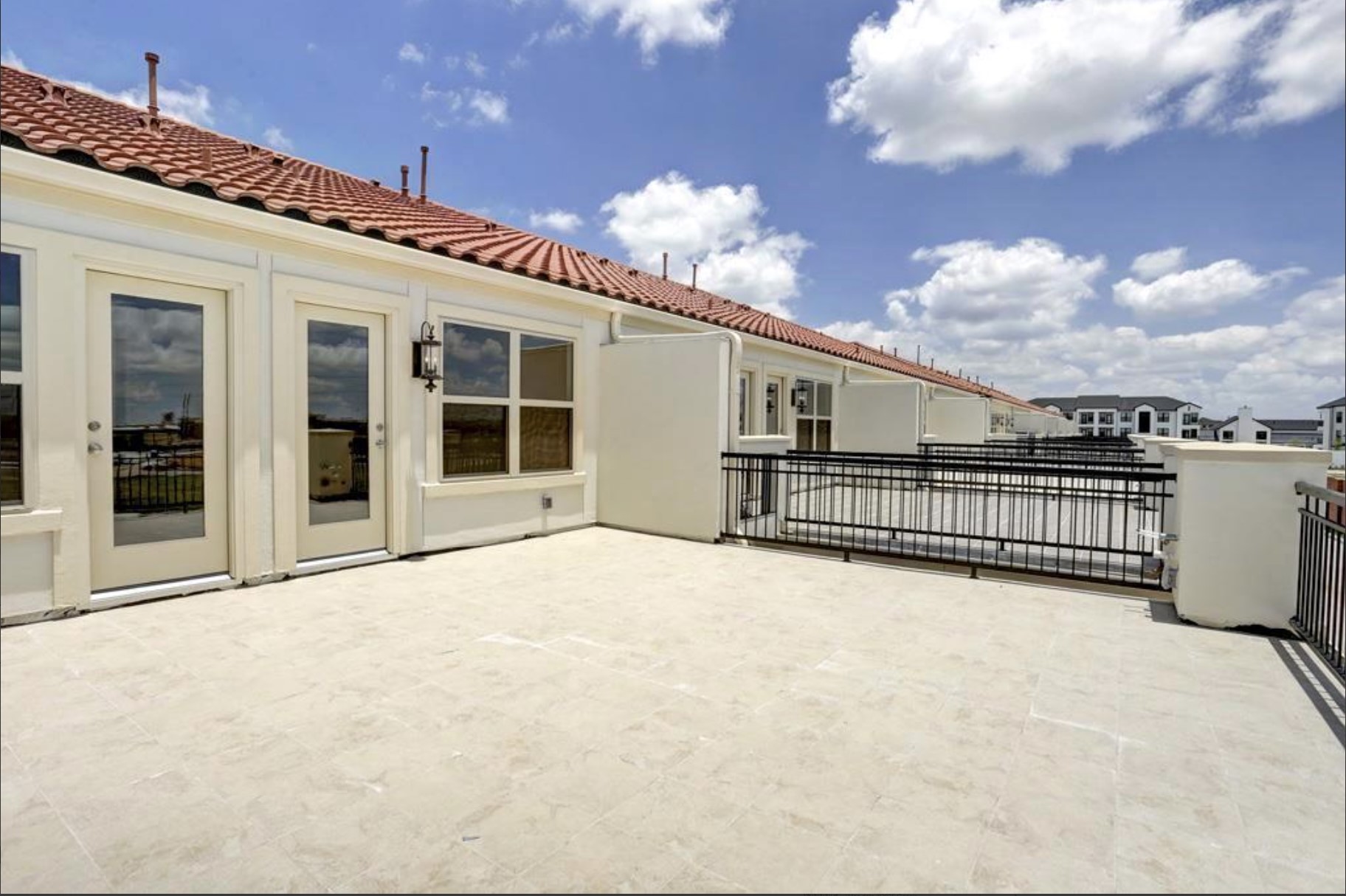 13621 Teal Bluff Lane Houston, TX 77077 - Photo 25 of 29 a view of a terrace