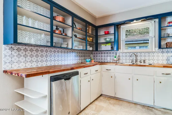 $1,400 | 1011 West Congress Street, Lafayette, LA 70501