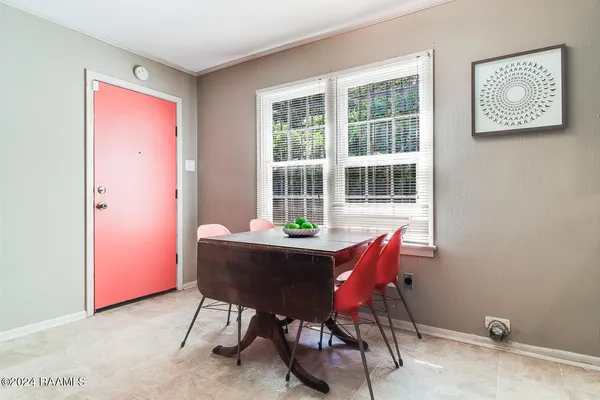 $1,400 | 1011 West Congress Street, Lafayette, LA 70501