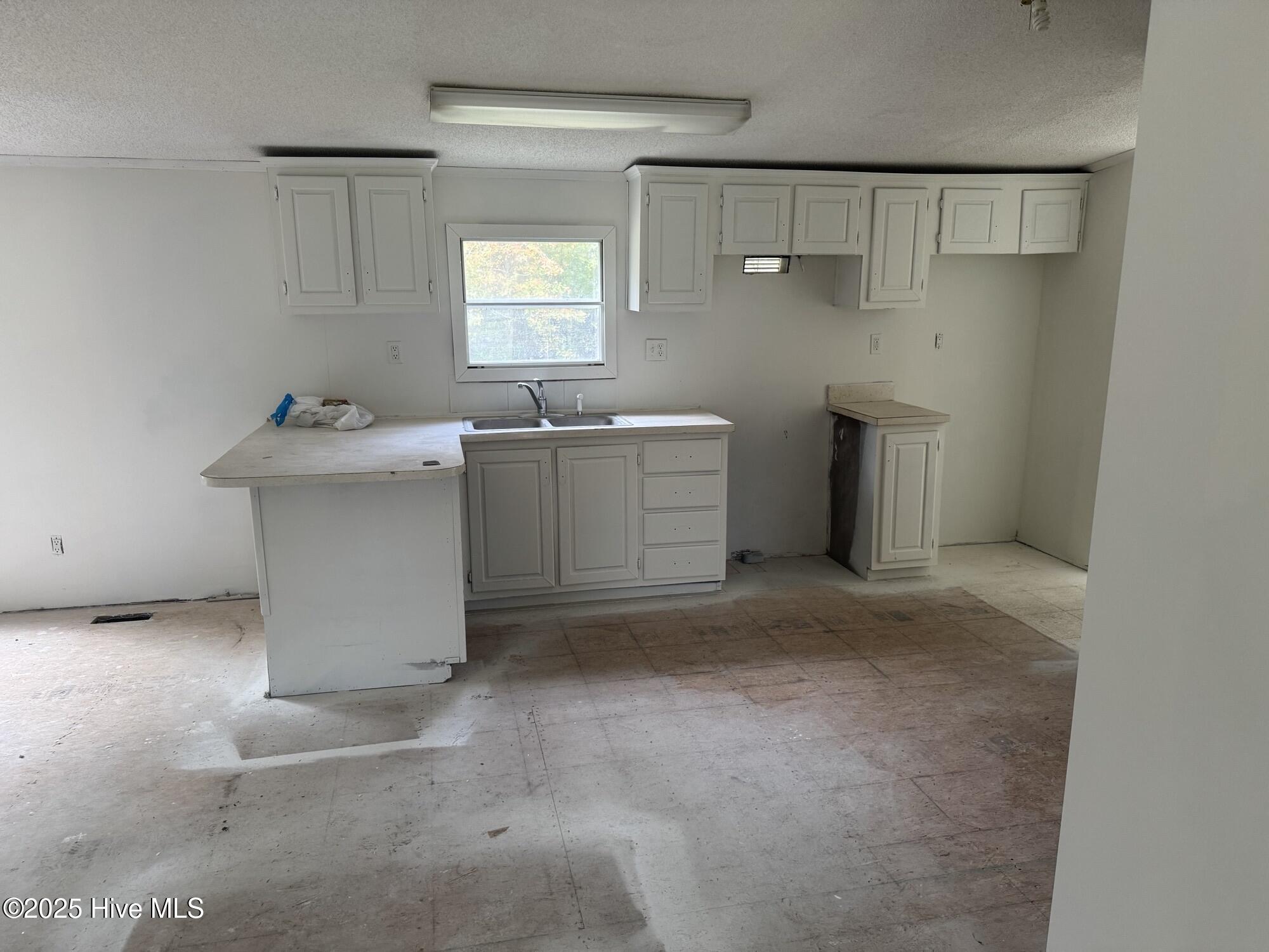 1118 Henderson Road Jacksonville, NC 28540 - Photo 6 of 10 IMG_0173