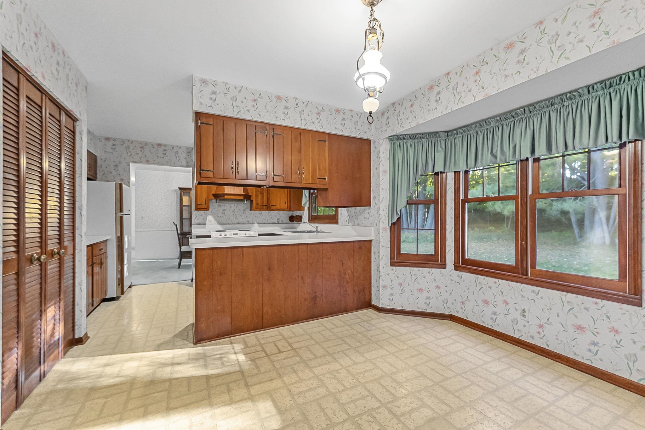 8165 South Lakeview Road Traverse City, MI 49684 - Photo 17 of 41 1939646-761b9ec0-87f6-42cf-adfa-74a2cc960250.JPG