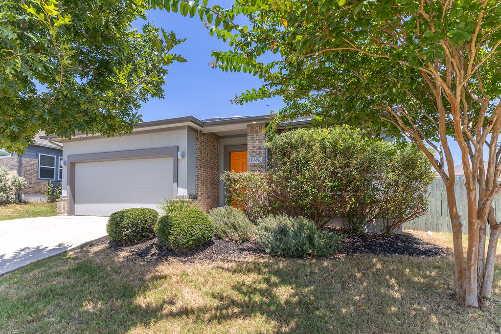 16528 Glimmering Road Manor, TX 78653 - Photo 2 of 23