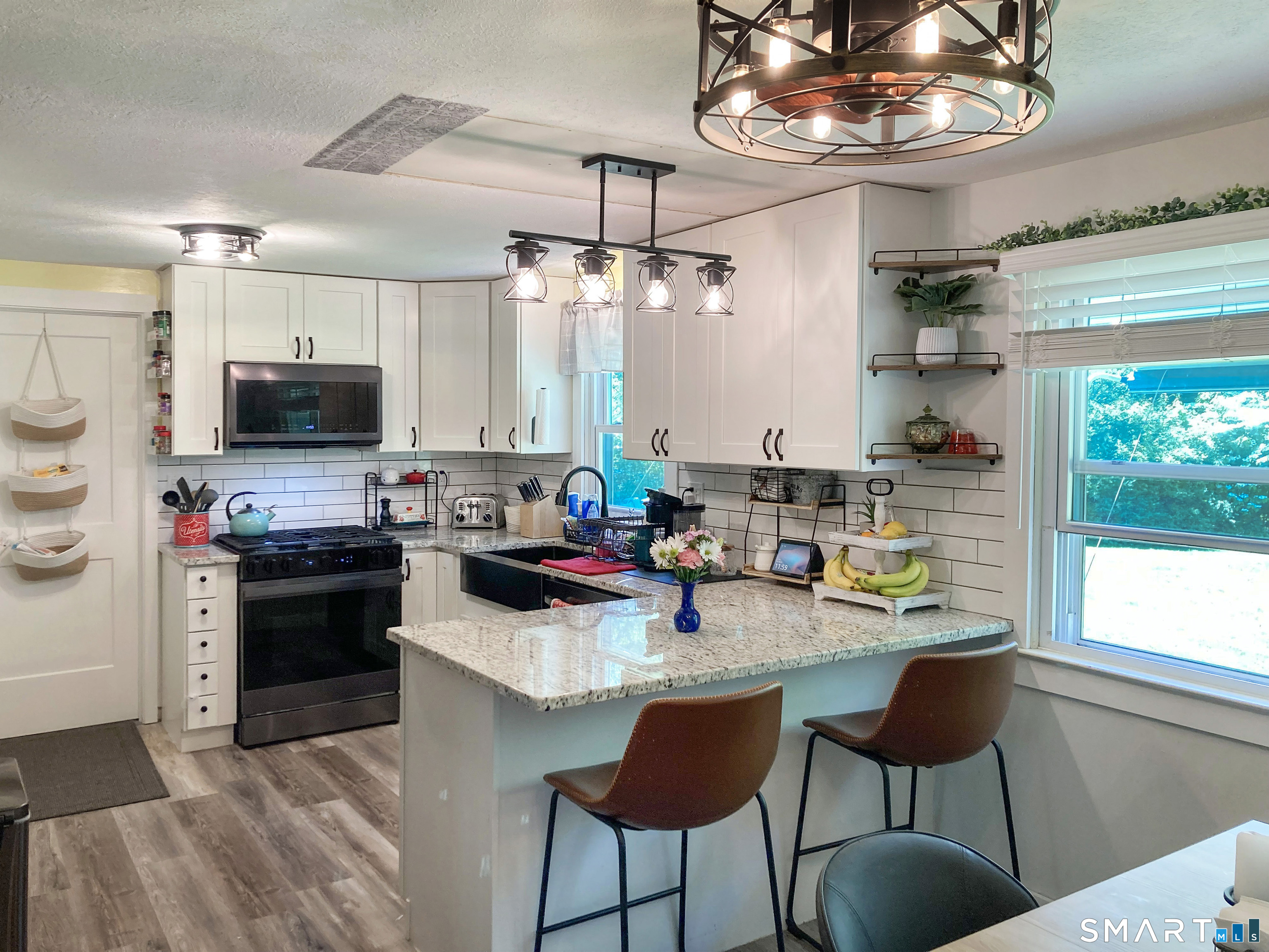 274 Hanks Hill Road Mansfield, CT 06268 - Photo 9 of 40 Completely Remodeled Kitchen!