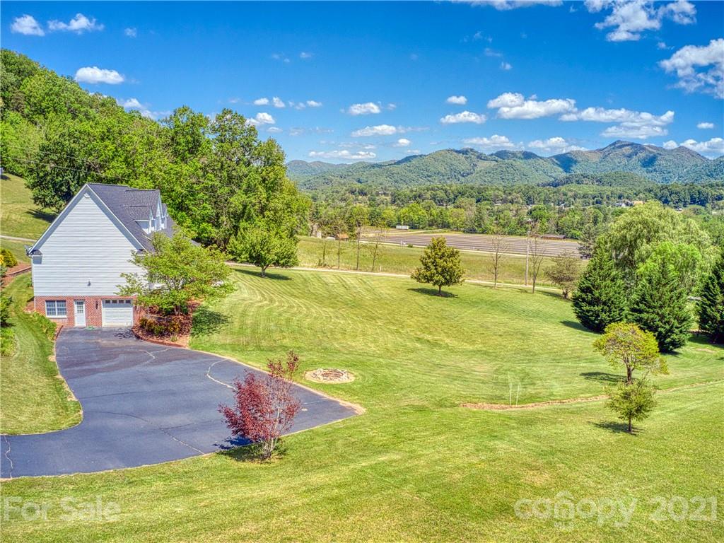 105 River Point Road Canton, NC 28716 - Photo 4 of 45 Gallery Image 4