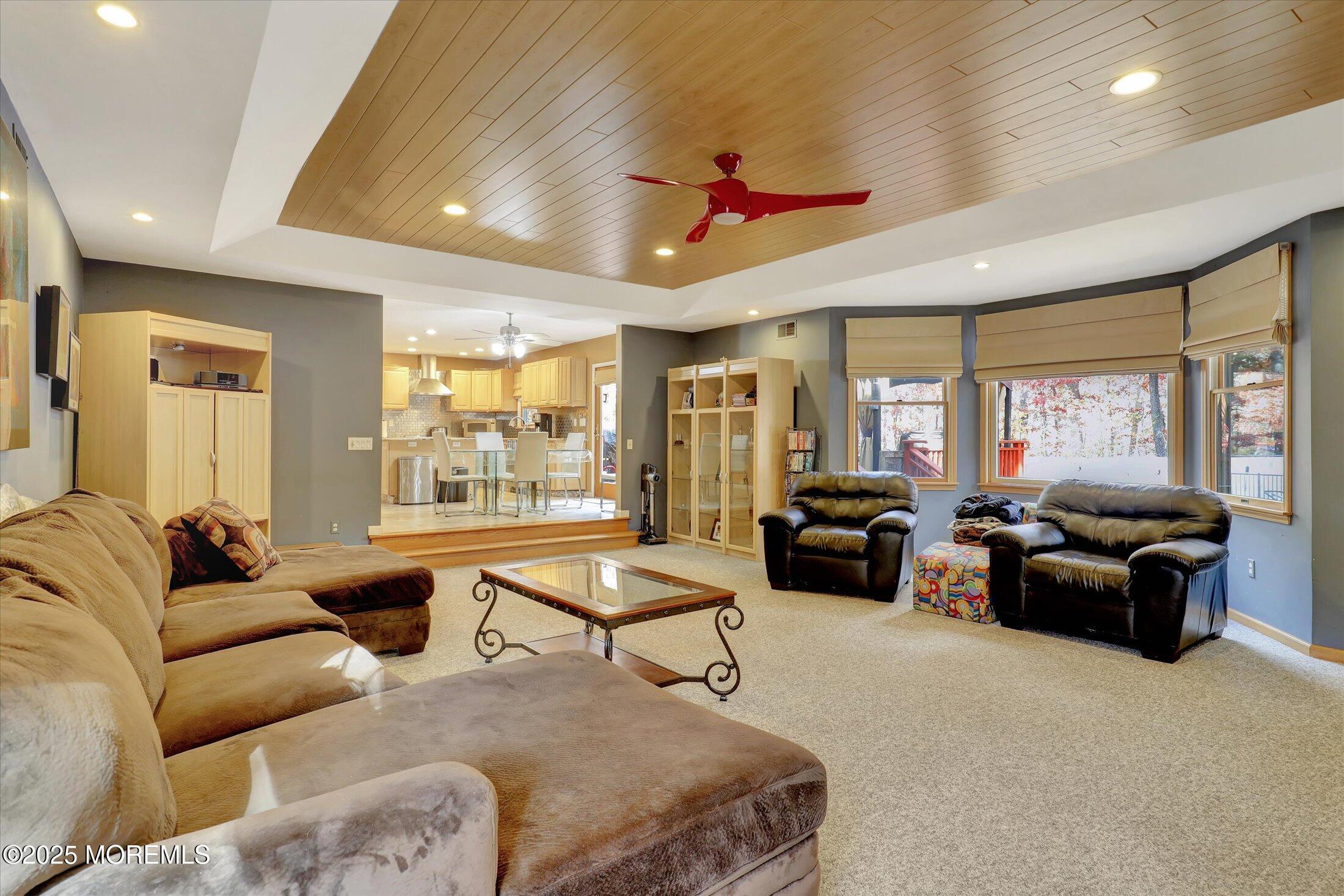 9 Rutherford Court Jackson, NJ 08527 - Photo 20 of 47 20-Family Room