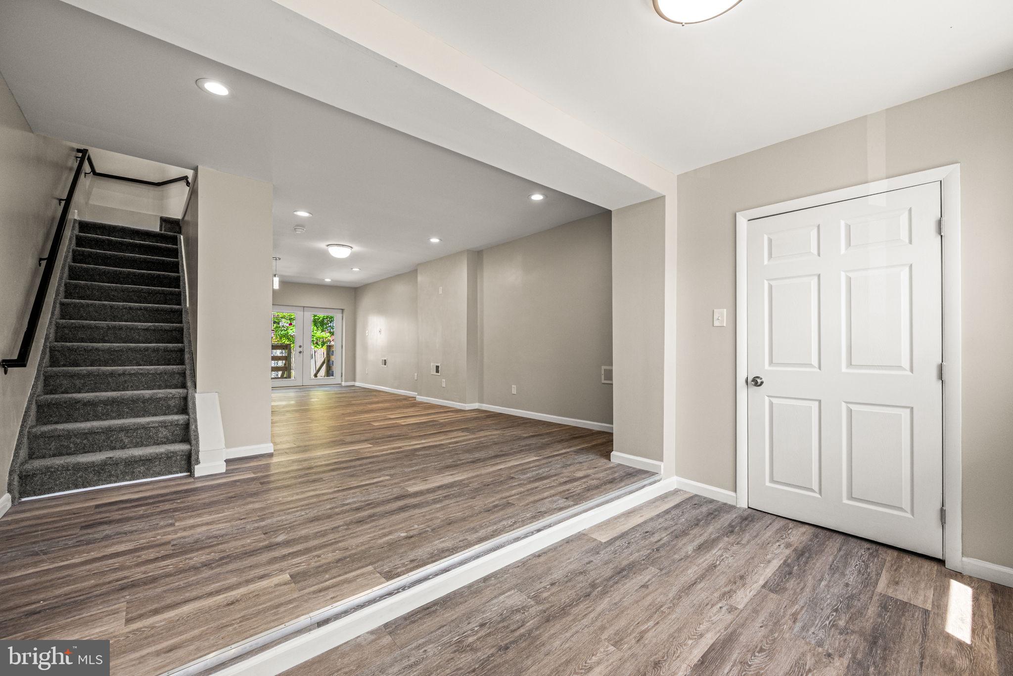 7147 Guyer Avenue Philadelphia, PA 19153 - Photo 3 of 24