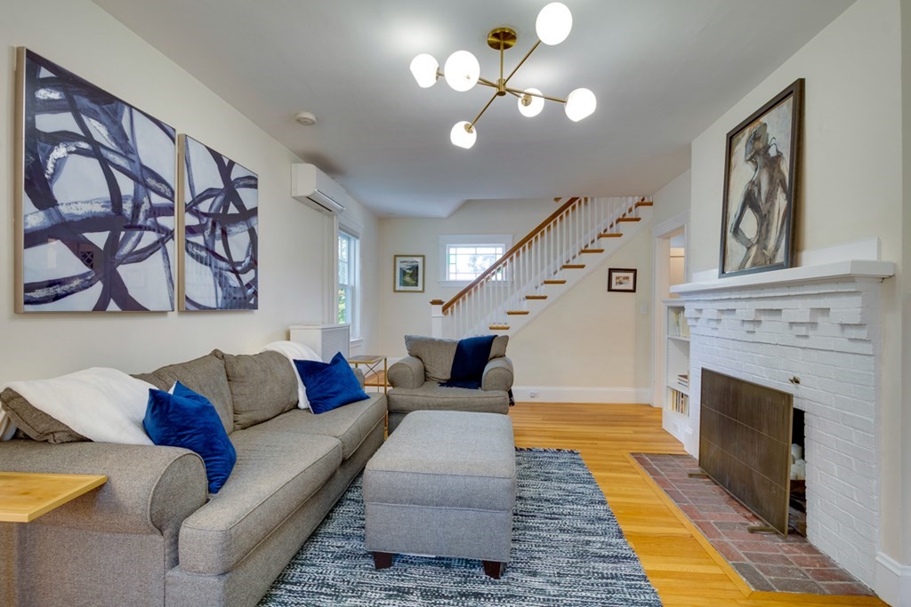 75 Virginia Road Waltham, MA 02453 - Photo 5 of 32