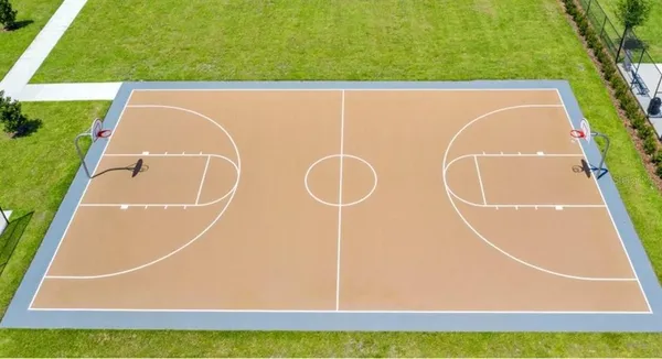 a picture of a tennis court