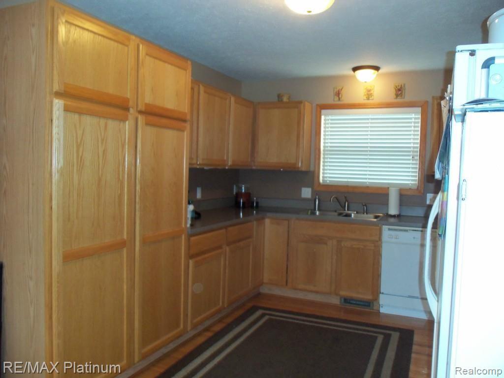 1288 North Hacker Road Howell, MI 48843 - Photo 3 of 16