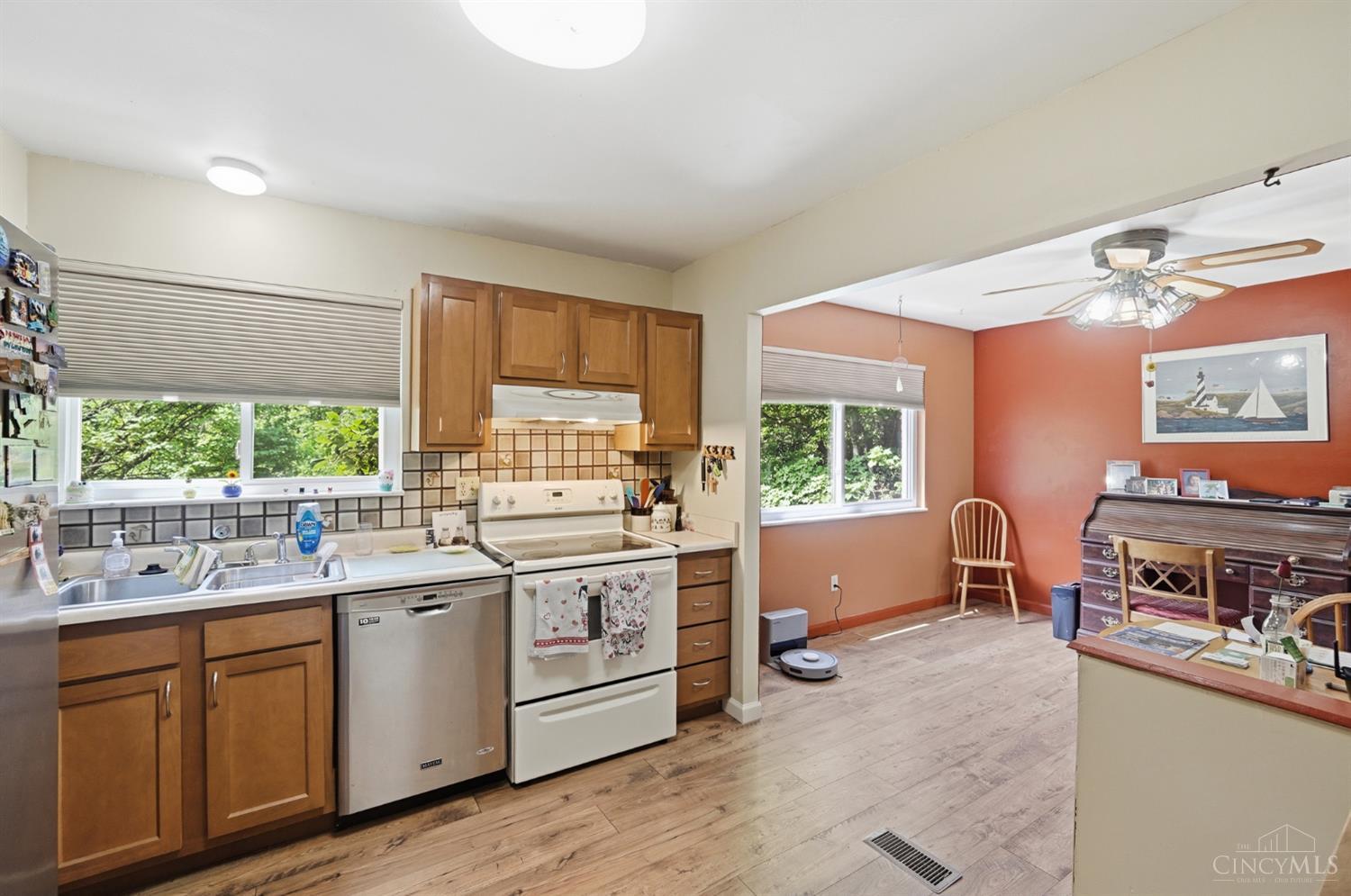 4455 Cloverhill Terrace Cincinnati, OH 45238 - Photo 20 of 78