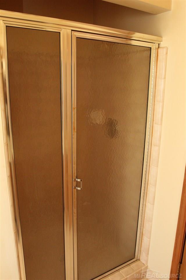 2112 Reagan Drive Rochester, MI 48309 - Photo 16 of 21