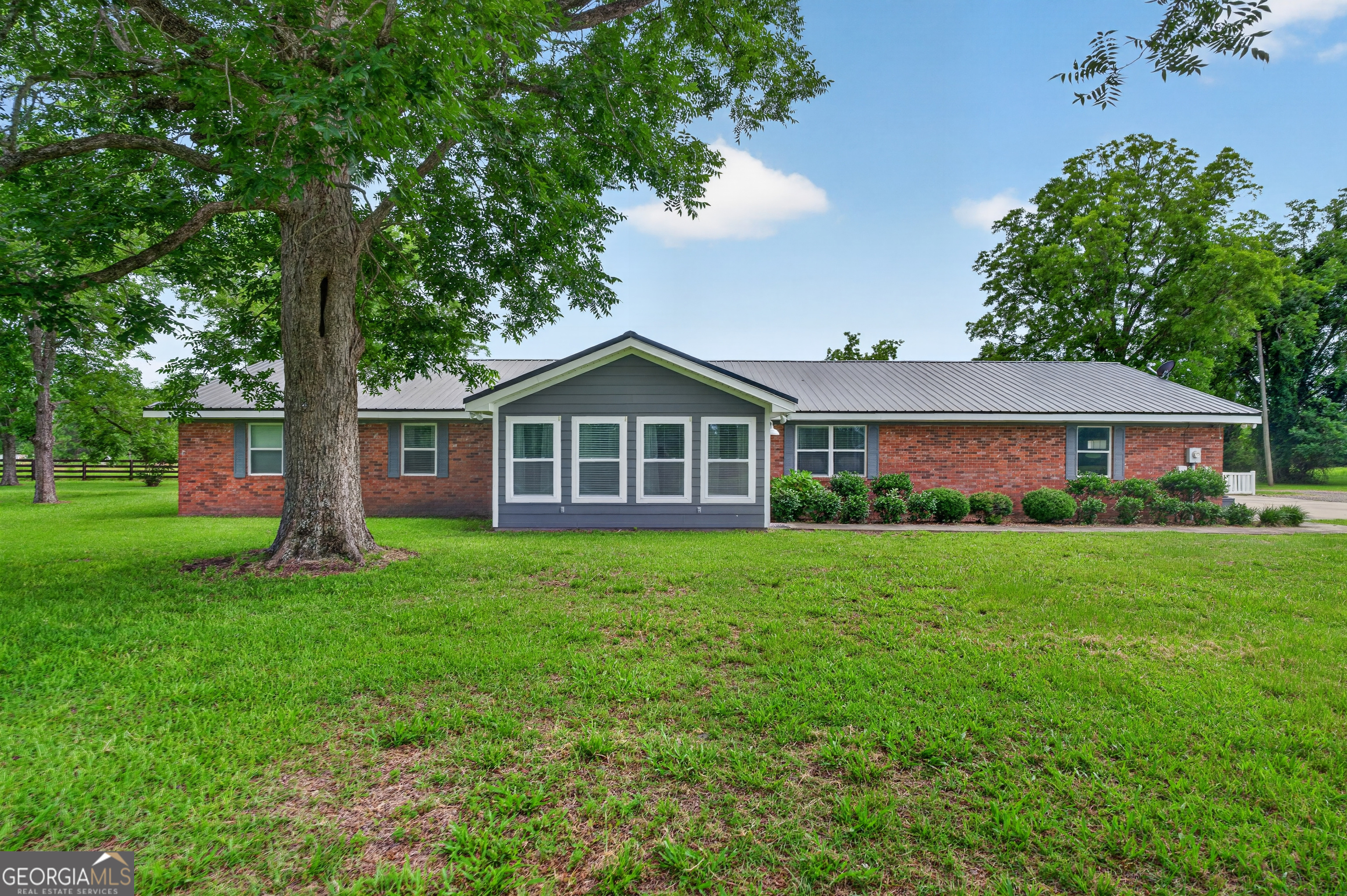 5349 Johnson Place Waycross, GA 31503 - Photo 1 of 46