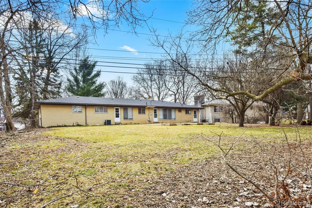 220 Boyken Road Rochester Hills, MI 48307 - Photo 17 of 24