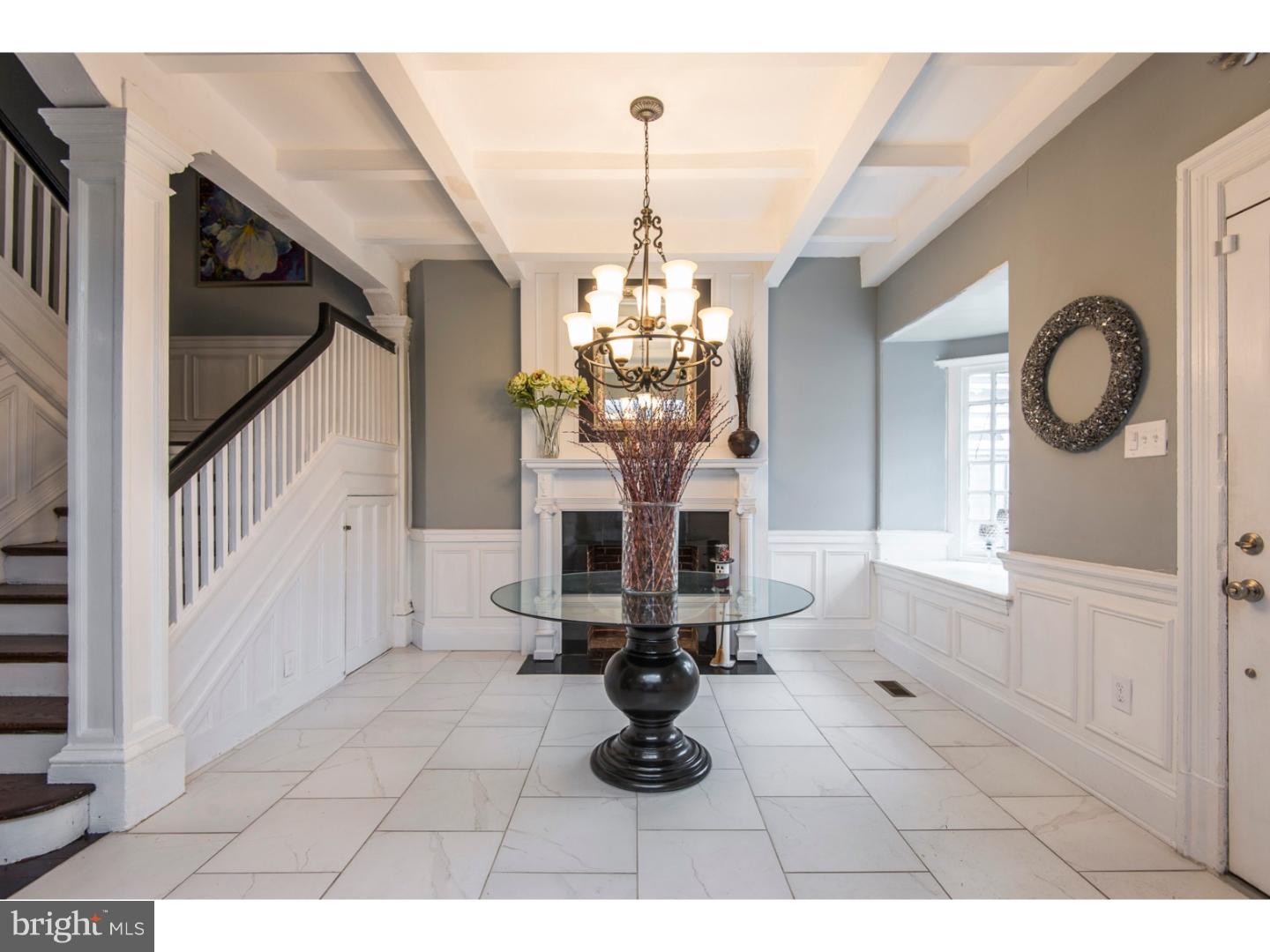 729 Vernon Road Philadelphia, PA 19119 - Photo 8 of 25 Foyer