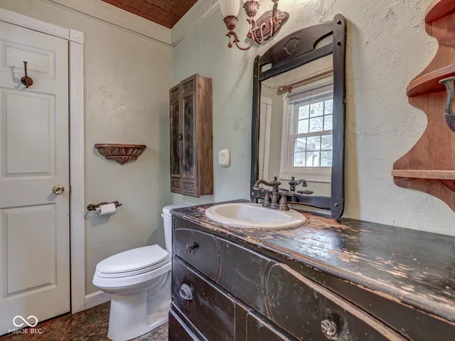 $239,900 | 880 Riverview Drive, Martinsville, IN 46151