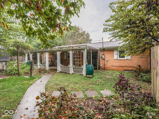 $239,900 | 880 Riverview Drive, Martinsville, IN 46151