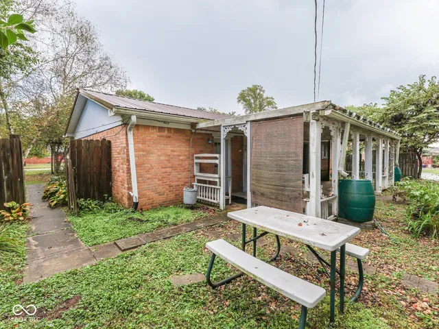 $239,900 | 880 Riverview Drive, Martinsville, IN 46151