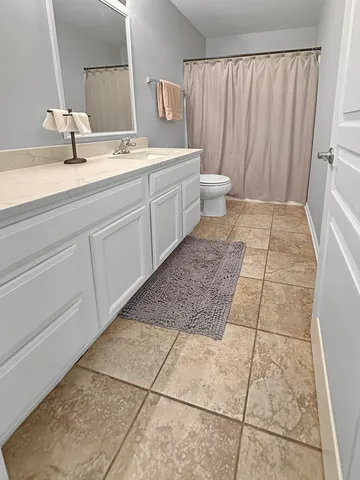 a view of a room with equipment