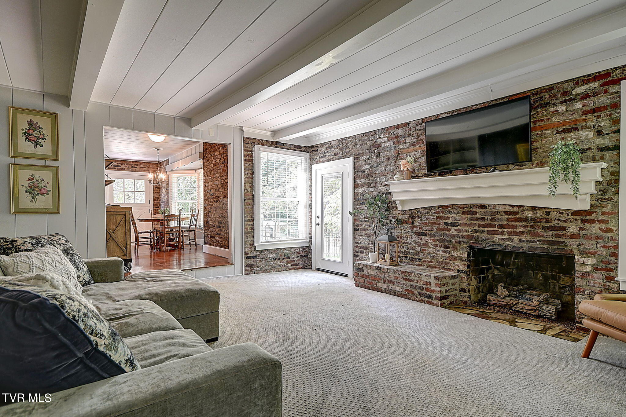 204 Parkway Road Bristol, TN 37620 - Photo 23 of 75 25-web-or-mls-204 Parkway KW-25
