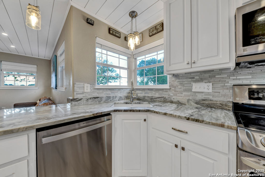 15592 Miller Road St. Hedwig, TX 78152 - Photo 12 of 47 Gallery Image 12