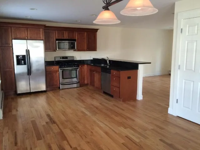 $2,800 | 562 New Hampshire Rte 103, Unit A, Sunapee, NH 03782