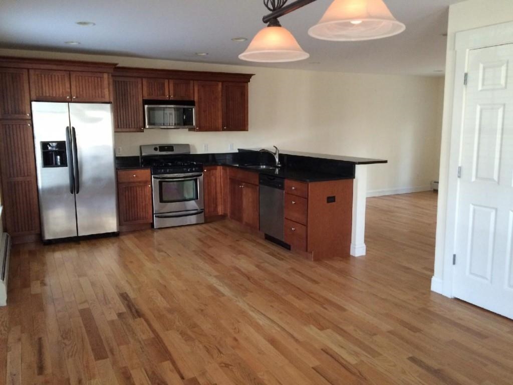 562 New Hampshire Rte 103, Unit A Sunapee, NH 03782 - Photo 3 of 27