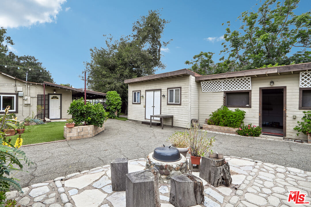 2717 Los Robles Road Thousand Oaks, CA 91362 - Photo 8 of 33